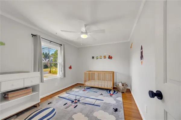 a view of livingroom with furniture
