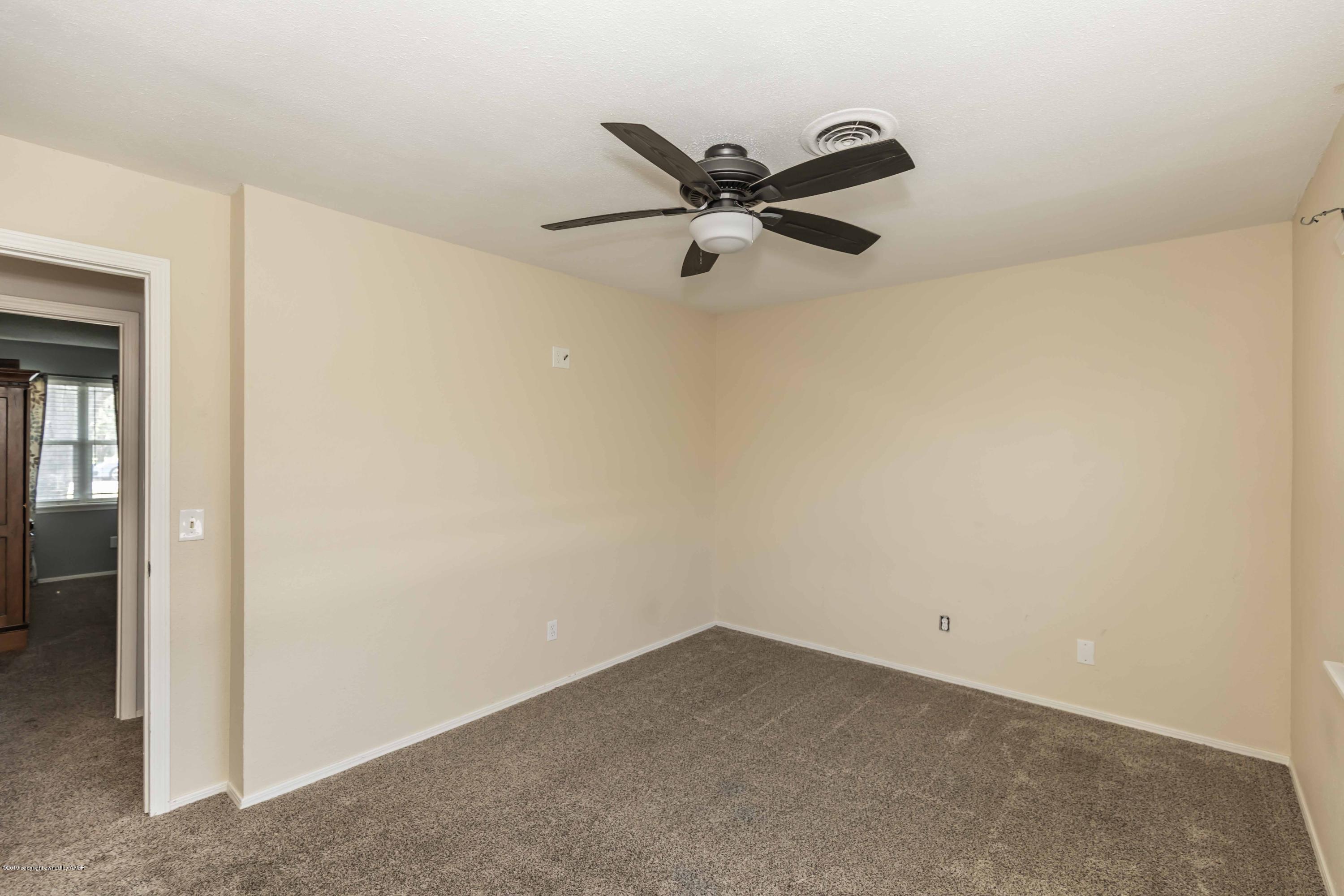 5304 South Milam Street Amarillo, TX 79110 - Photo 22 of 32 BEDROOM 2 VIEW 4