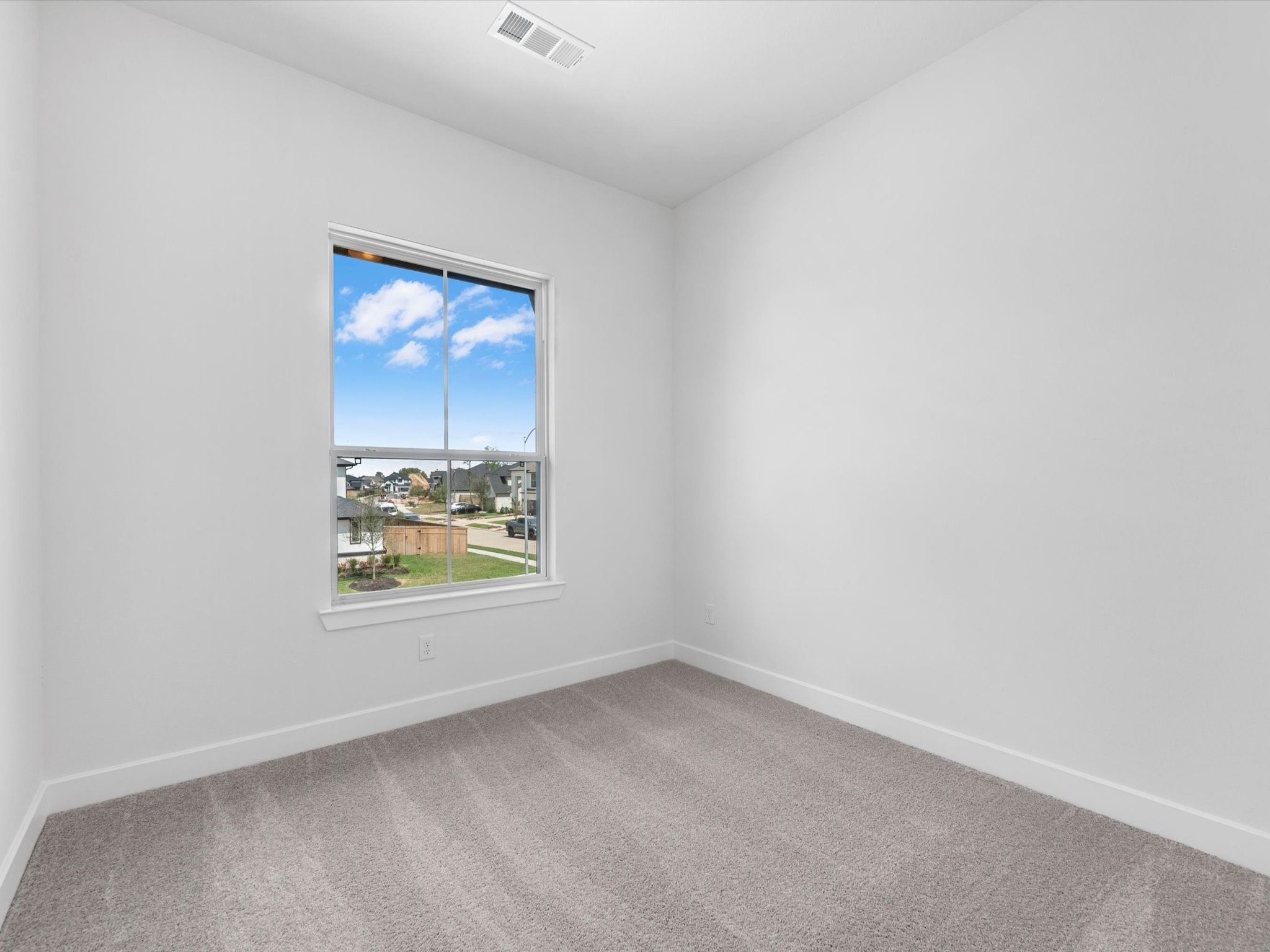 10950 Middle Rdg Drive Missouri City, TX 77459 - Photo 18 of 28 an empty room with a window