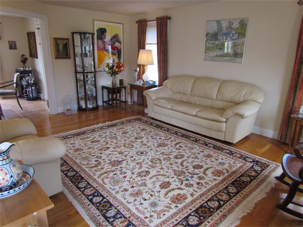 52 Vista Circle Rutland, MA 01543 - Photo 5 of 30 a living room with furniture and a rug