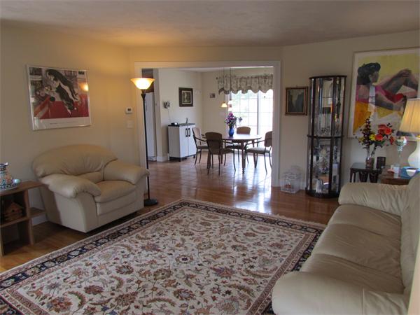52 Vista Circle Rutland, MA 01543 - Photo 6 of 30 a living room with furniture and a rug