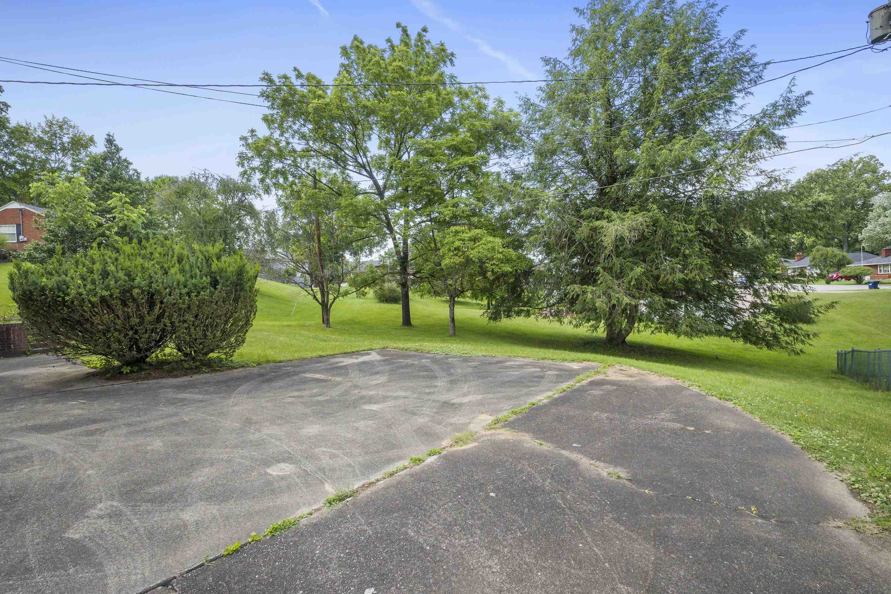 3813 Greenway Road Ashland, KY 41102 - Photo 5 of 27 Gallery Image 5