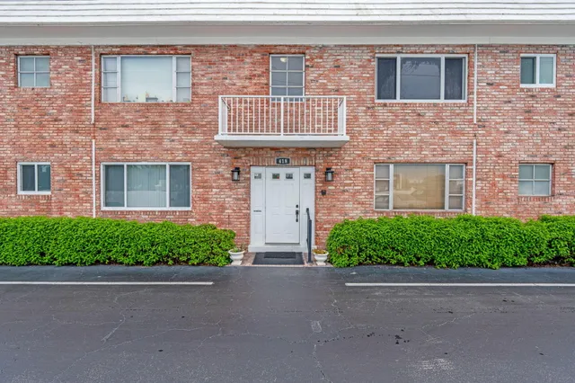 $159,999 | 418 South Cypress Road, Unit 128, Pompano Beach, FL 33060