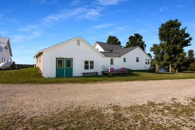 $624,900 | 14654 190th Avenue, Leroy, MI 49655