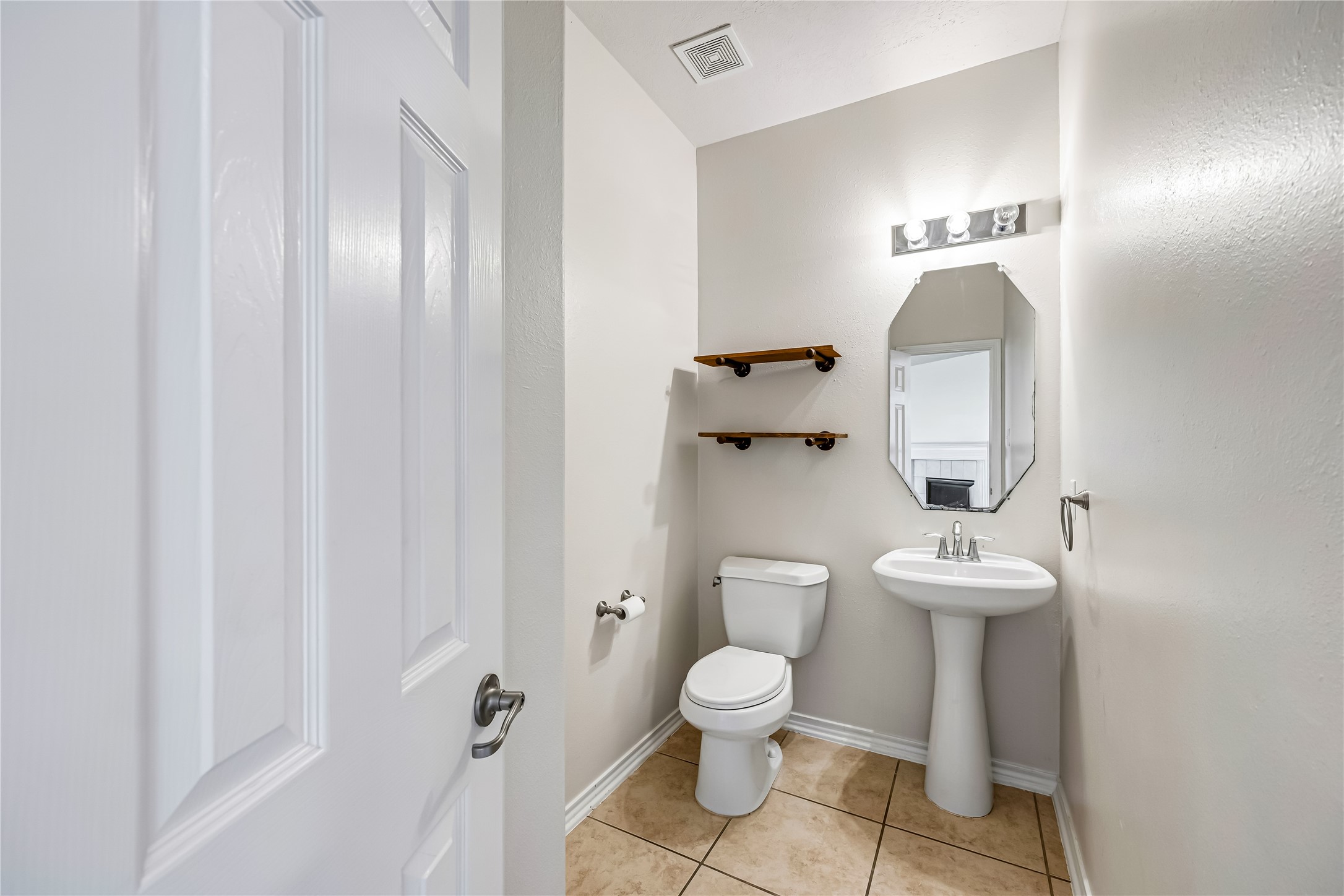 3643 Avalon Spring Lane Spring, TX 77386 - Photo 17 of 40 Powder Room