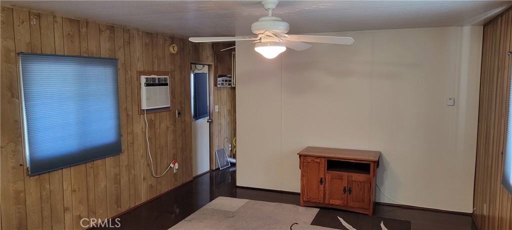 3661 Pacific Avenue, Unit 22 Jurupa Valley, CA 92509 - Photo 12 of 32 a room with table and chair