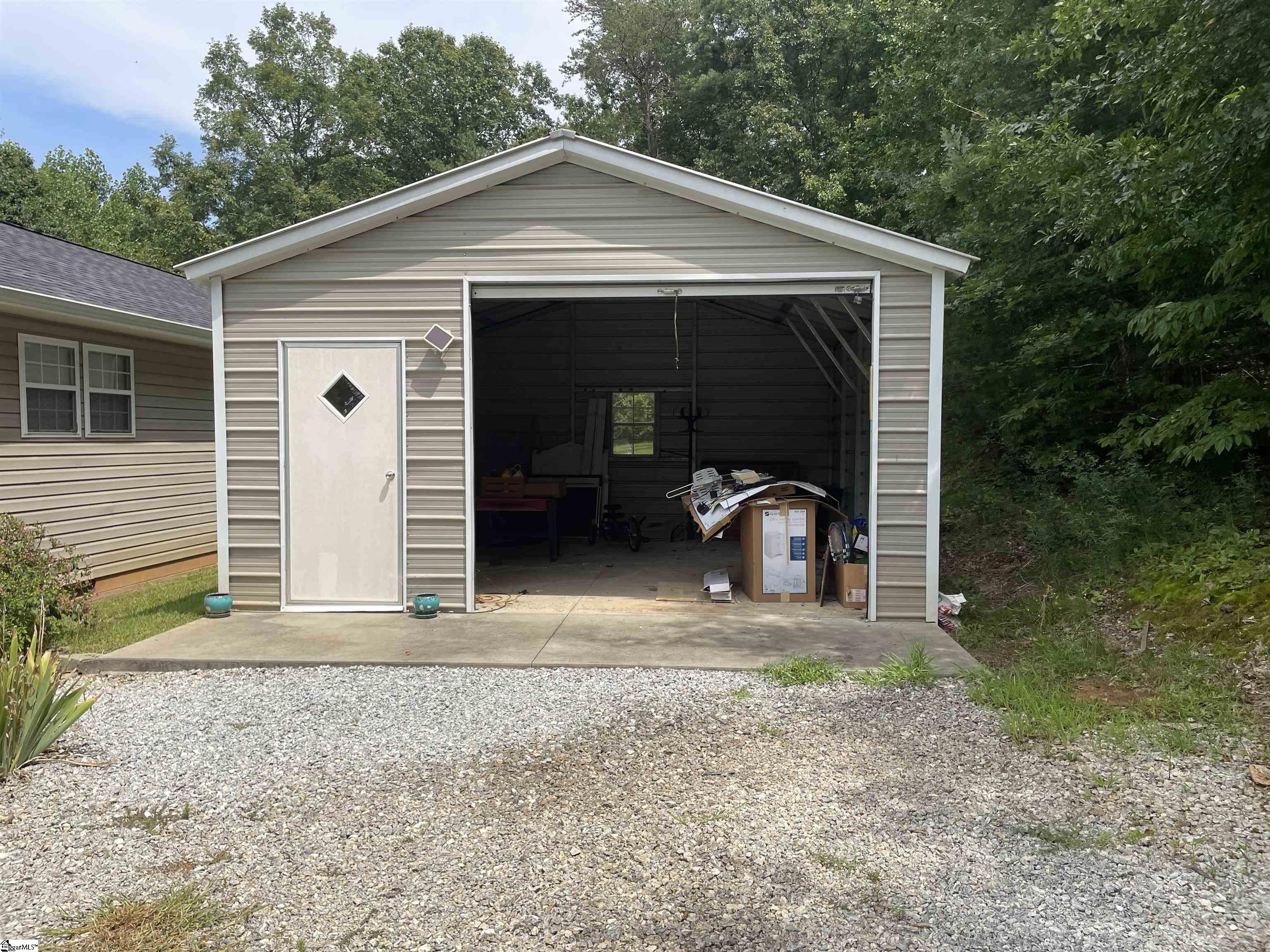 441 Freeman Bridge Road Marietta, SC 29661 - Photo 25 of 36