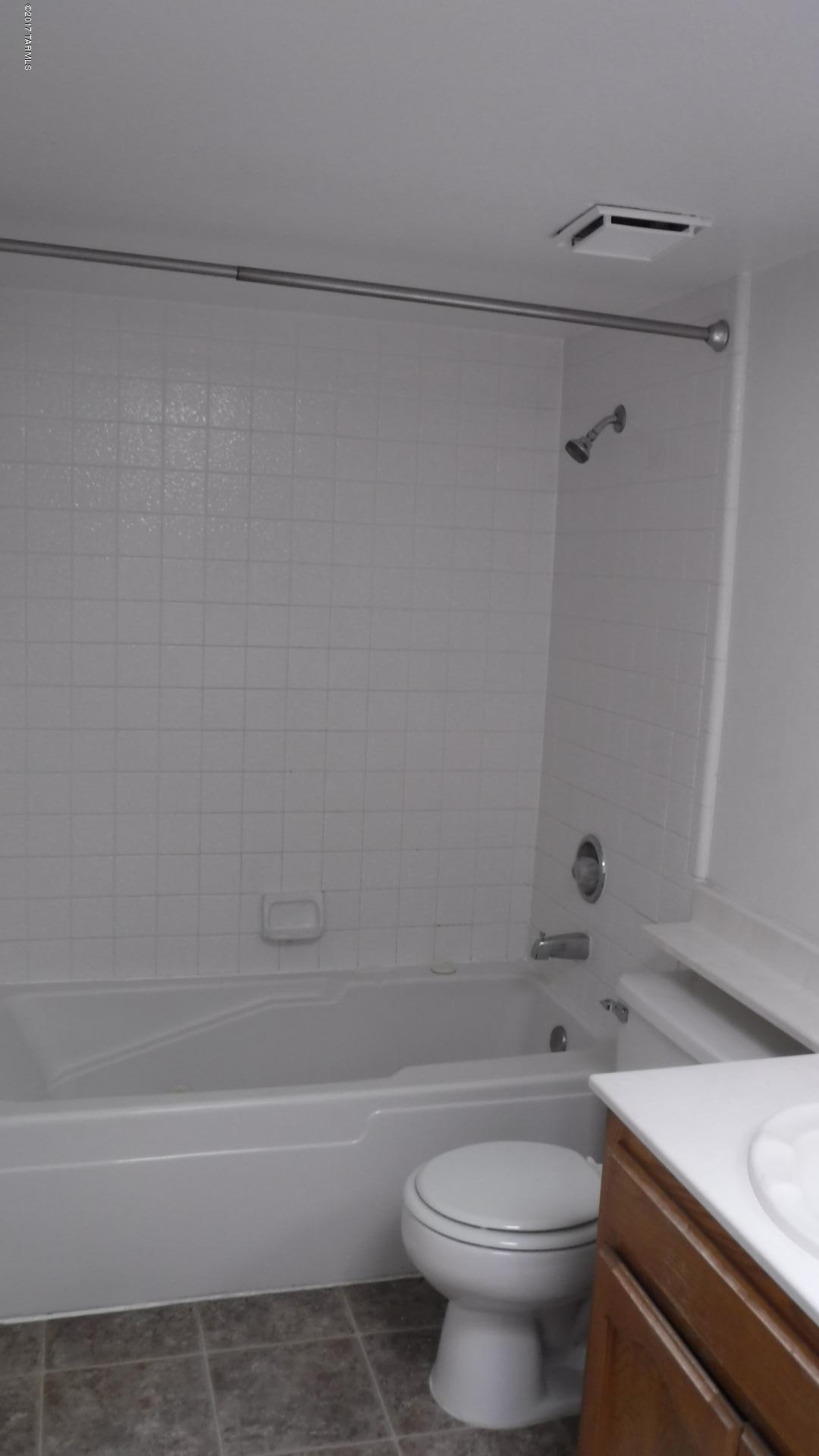 1200 East River Road, Unit J133 Tucson, AZ 85718 - Photo 27 of 33
