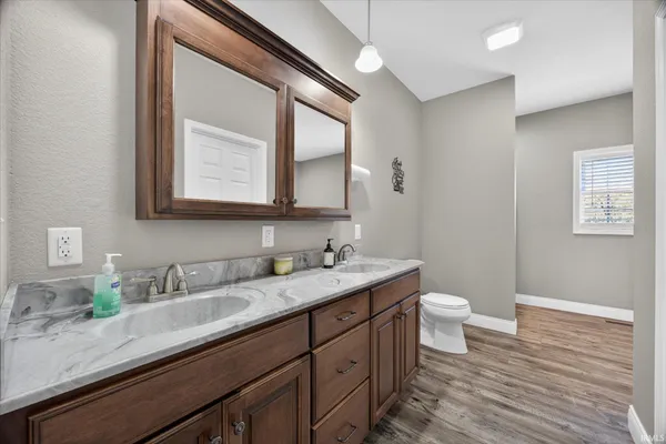 $525,000 | 5935 Sand Pit Road, Bedford, IN 47421