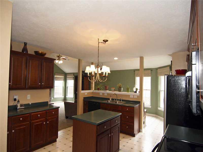 4913 Melbourne Road Indianapolis, IN 46228 - Photo 4 of 20 Gallery Image 4