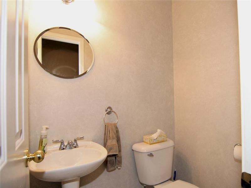 4913 Melbourne Road Indianapolis, IN 46228 - Photo 5 of 20 Gallery Image 5