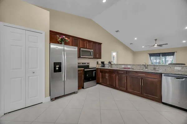 $3,300 | 1037 Southwest Payne Avenue, Port St. Lucie, FL 34953