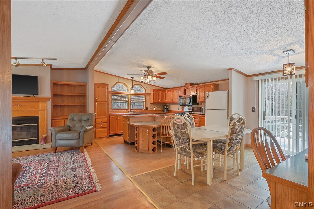 814 County Rte 6 Volney, NY 13069 - Photo 12 of 50