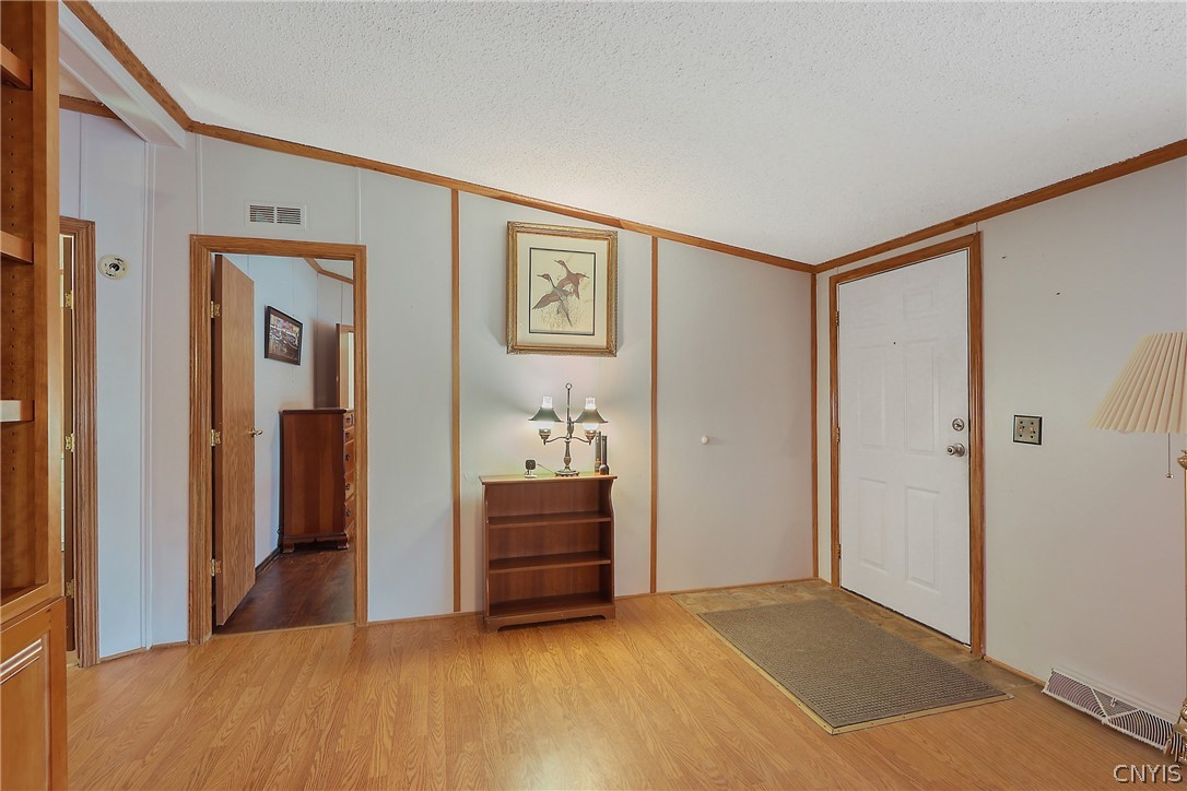 814 County Rte 6 Volney, NY 13069 - Photo 4 of 50