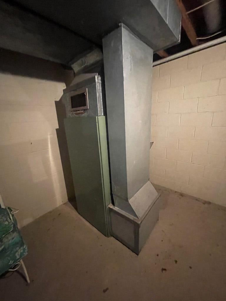 1629 Ringgold Timblin Road Ringgold, PA 15770 - Photo 16 of 24 a view of an empty room