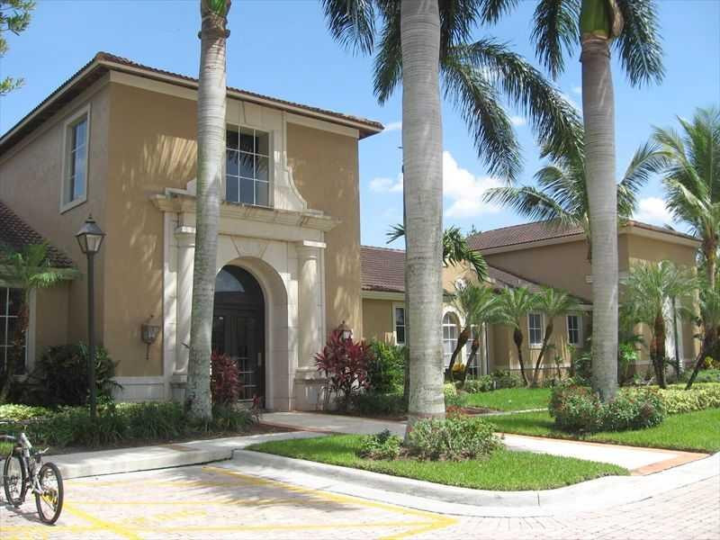 8020 North Nob Hill Road, Unit 207 Tamarac, FL 33321 - Photo 23 of 30 Clubhouse