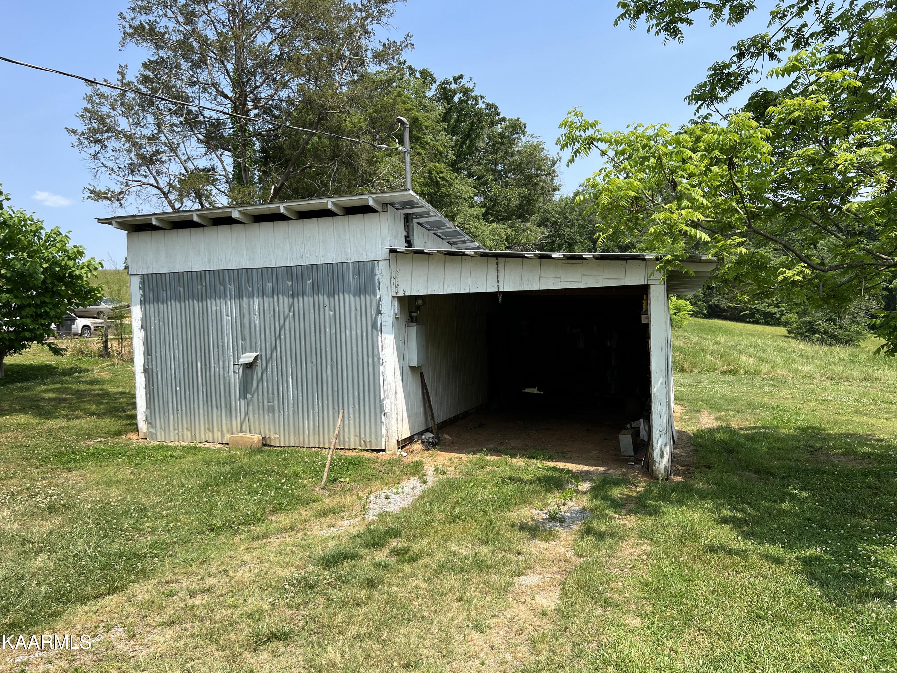 1350 Brogan Road Morristown, TN 37813 - Photo 15 of 21 IMG_7159