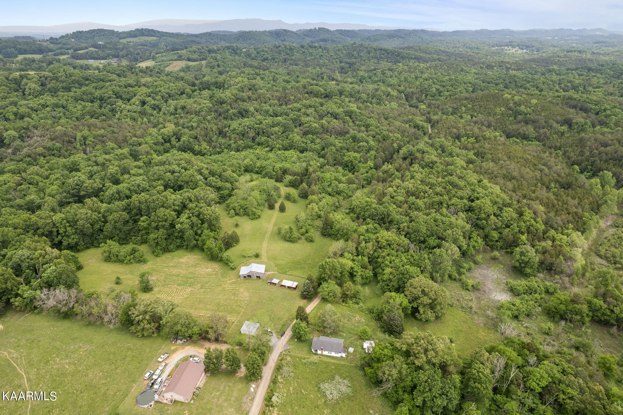 1350 Brogan Road Morristown, TN 37813 - Photo 2 of 21 1-web-or-mls-DJI_0039