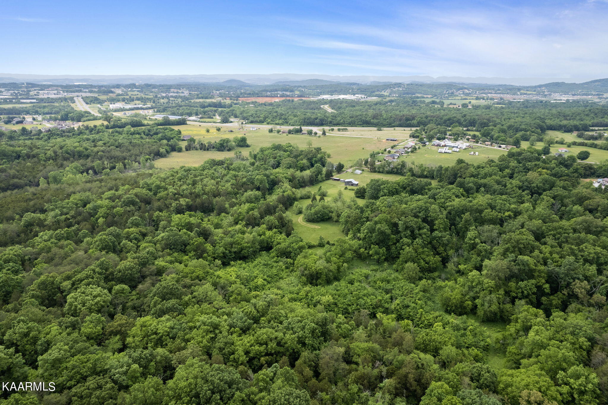 1350 Brogan Road Morristown, TN 37813 - Photo 7 of 21 6-web-or-mls-DJI_0048