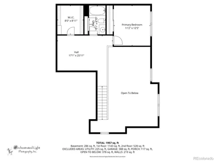 a picture of a room