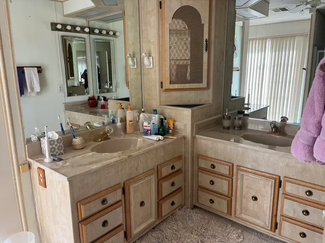 a view of empty room