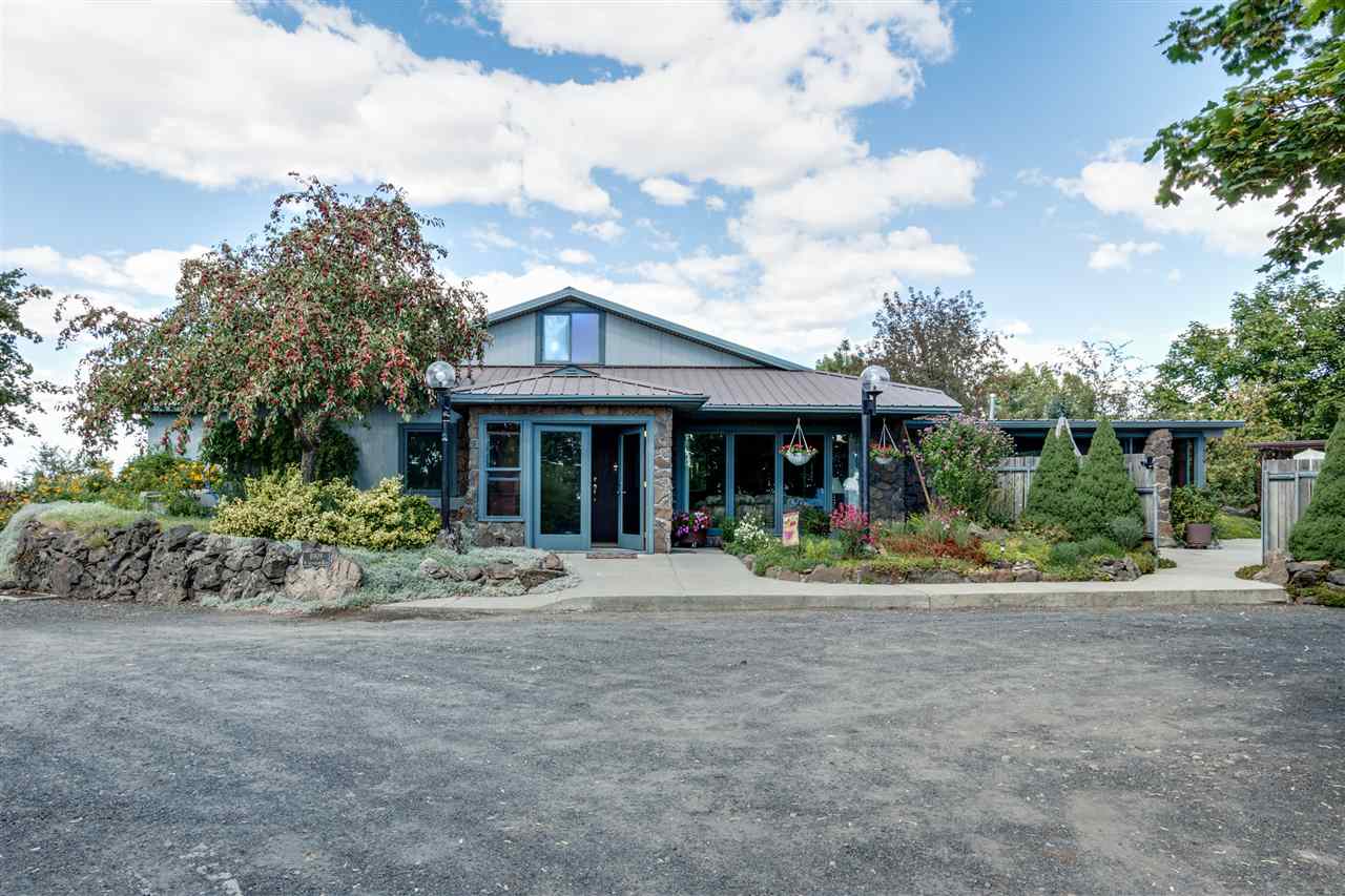 8909 West Greenwood Road Spokane, WA 99224 - Photo 1 of 20