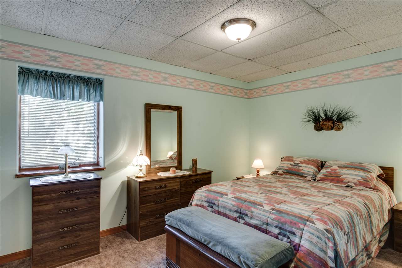 8909 West Greenwood Road Spokane, WA 99224 - Photo 10 of 20