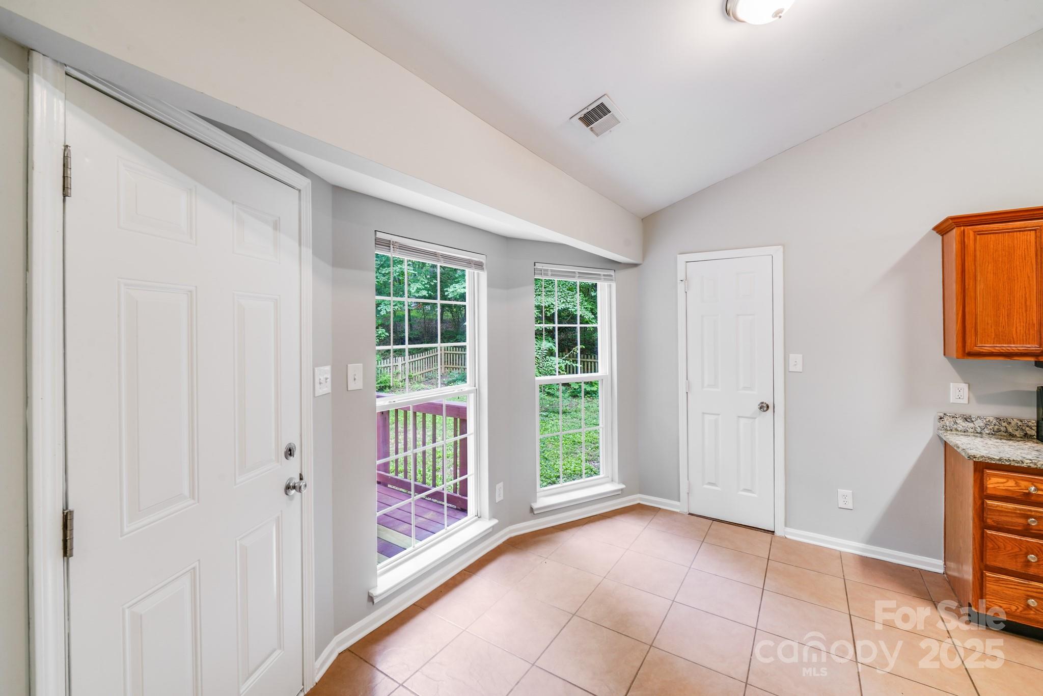9000 Vagabond Road Charlotte, NC 28227 - Photo 13 of 29 Gallery Image 13