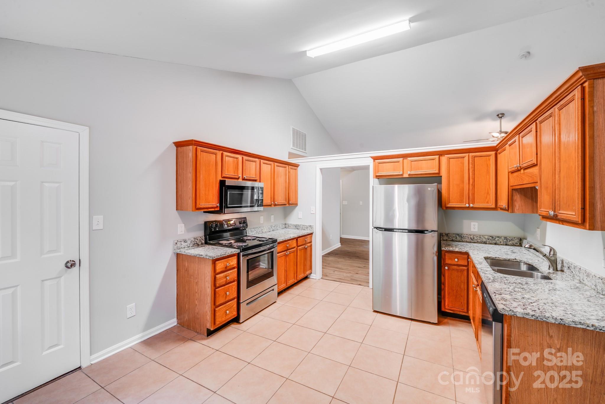9000 Vagabond Road Charlotte, NC 28227 - Photo 14 of 29 Gallery Image 14