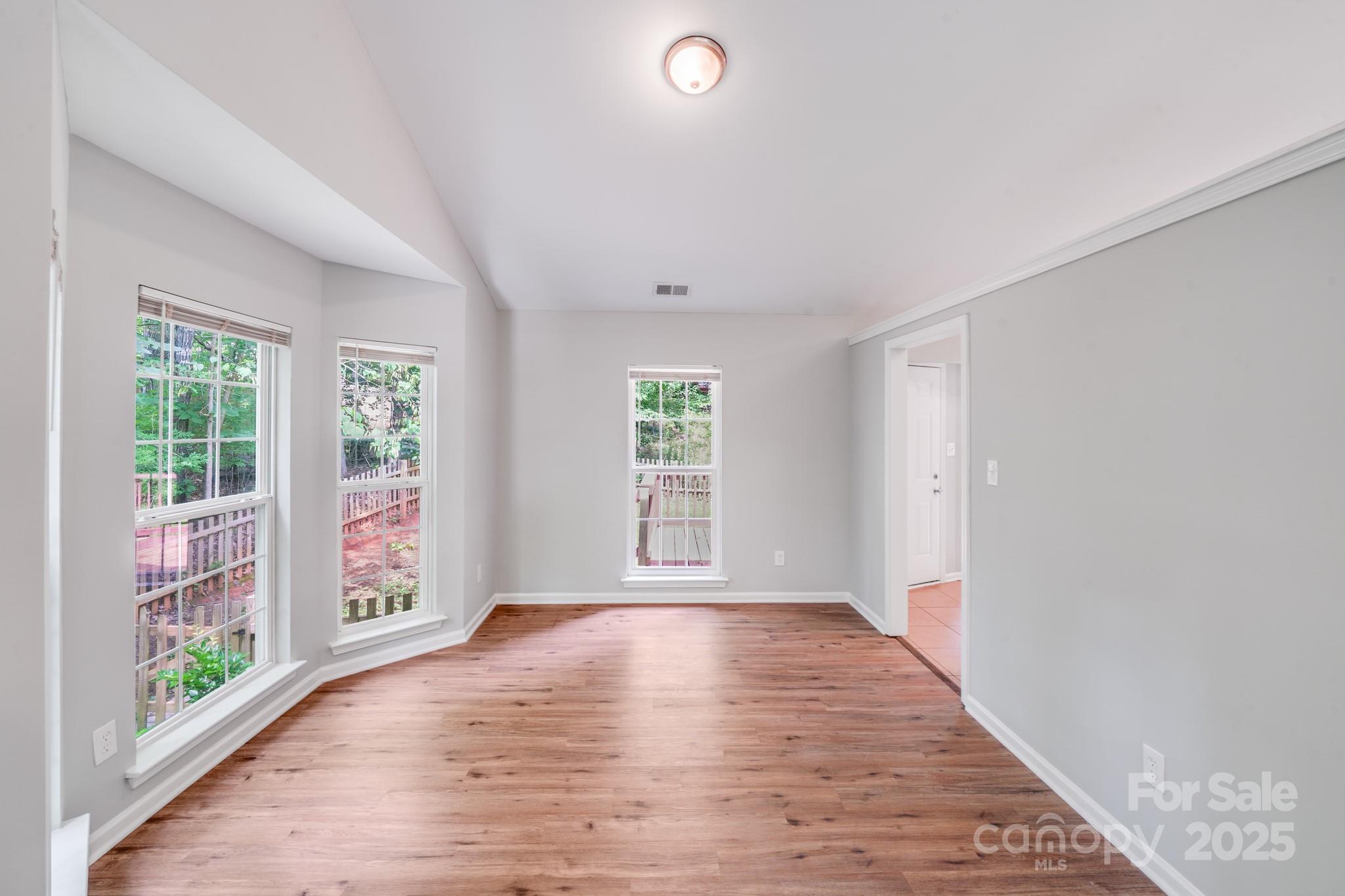 9000 Vagabond Road Charlotte, NC 28227 - Photo 4 of 29 Gallery Image 4