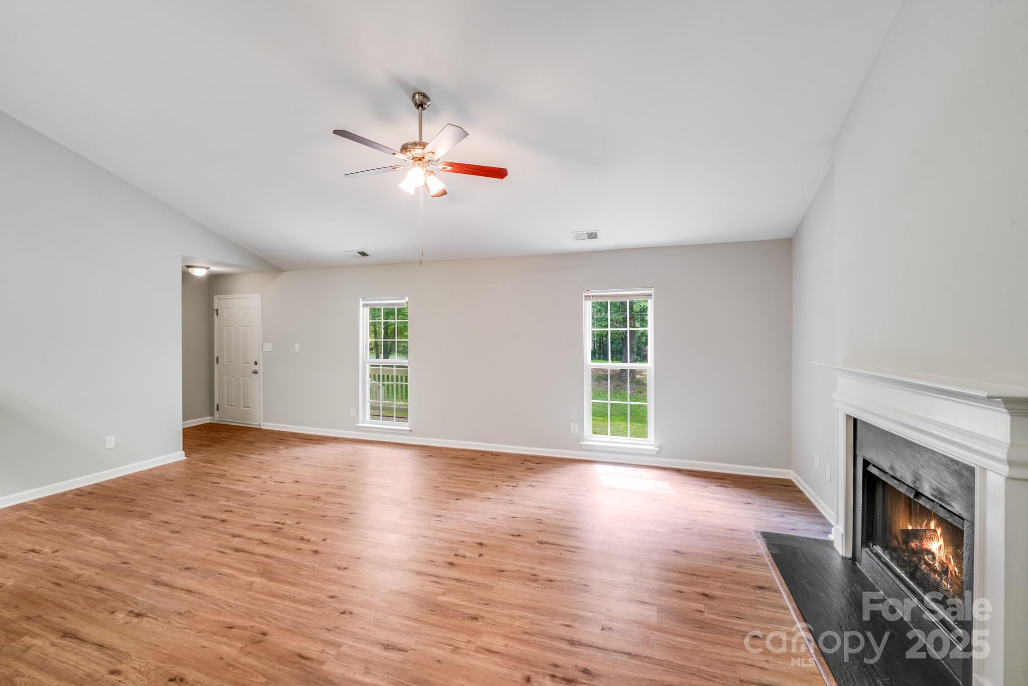 9000 Vagabond Road Charlotte, NC 28227 - Photo 8 of 29 Gallery Image 8