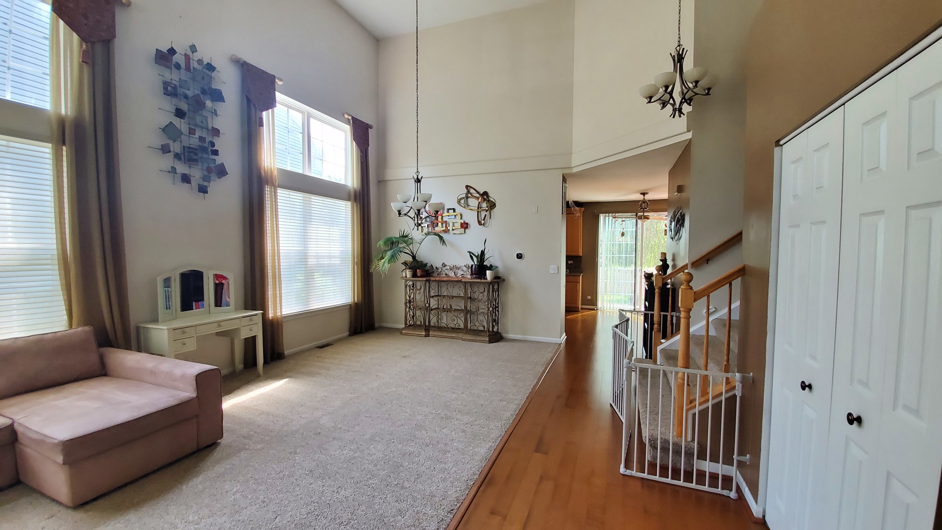 2285 Halsted Lane Aurora, IL 60503 - Photo 2 of 26