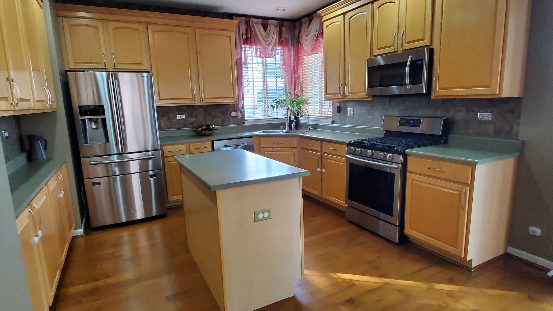 2285 Halsted Lane Aurora, IL 60503 - Photo 5 of 26