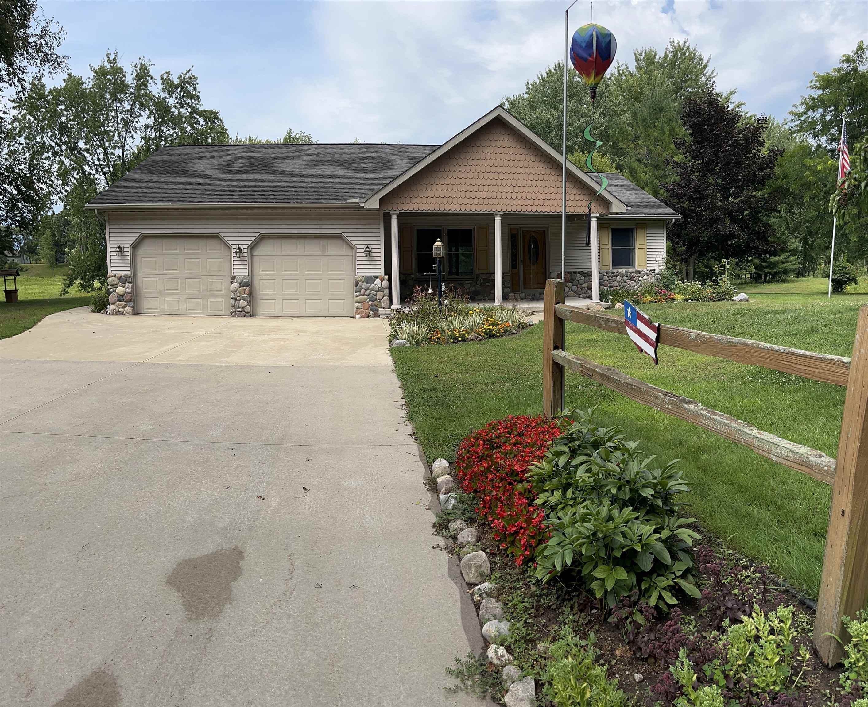1225 South 8 Mile Road Kawkawlin, MI 48631 - Photo 5 of 57