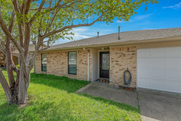 $329,000 | 4310 Green Valley Drive, Bryan, TX 77802