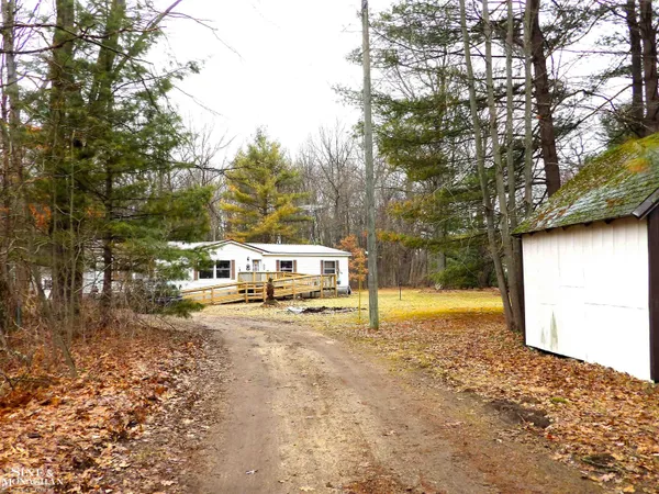 $216,000 | 2051 West Parklane, White Cloud, MI 49349