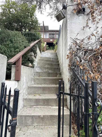 $1,000,000 | 3457 Greenfield Avenue, Los Angeles, CA 90034