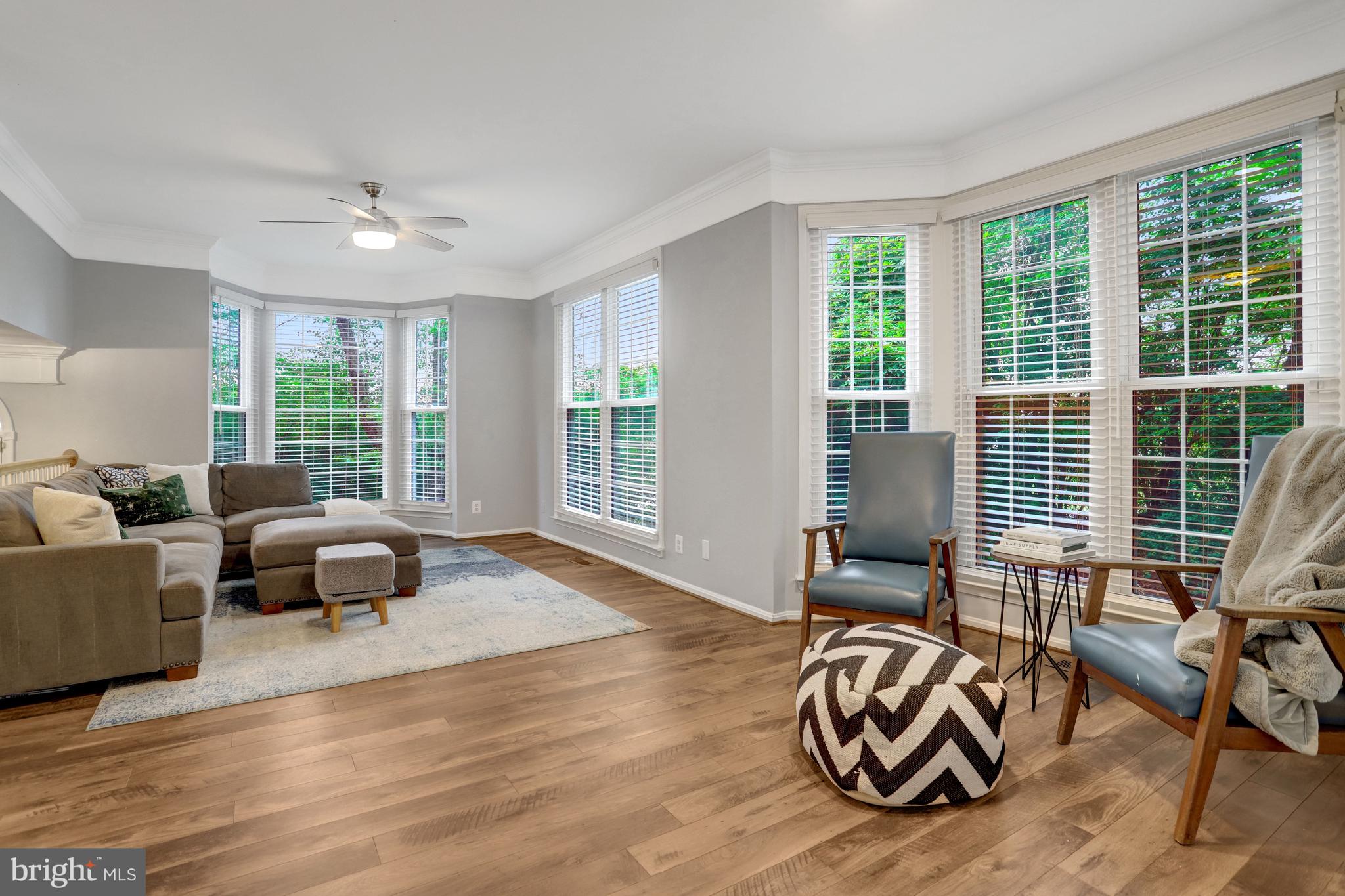 6043 Riddle Walk Alexandria, VA 22312 - Photo 12 of 53 Open space for dining or living.