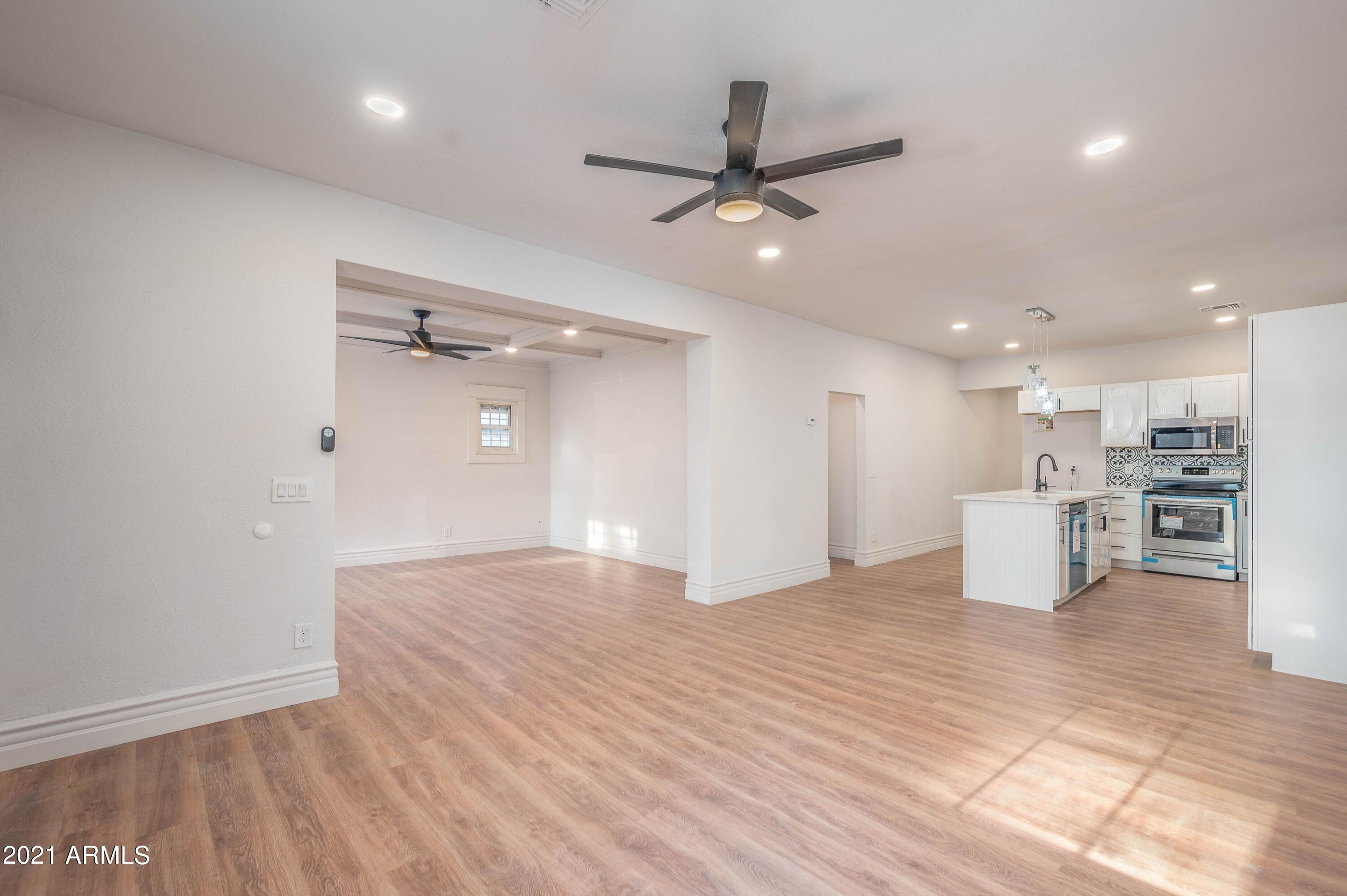805 South 1st Avenue Phoenix, AZ 85003 - Photo 5 of 23 Family Room