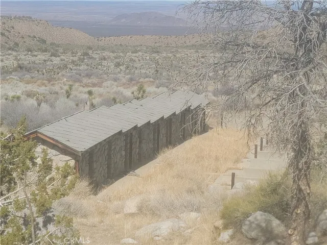 $2,495,000 | 300 East Z12 Street, Llano, CA 93544