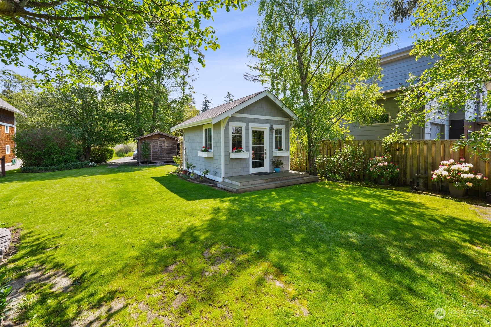 4233 Edens Road Anacortes, WA 98221 - Photo 32 of 40 Gallery Image 32