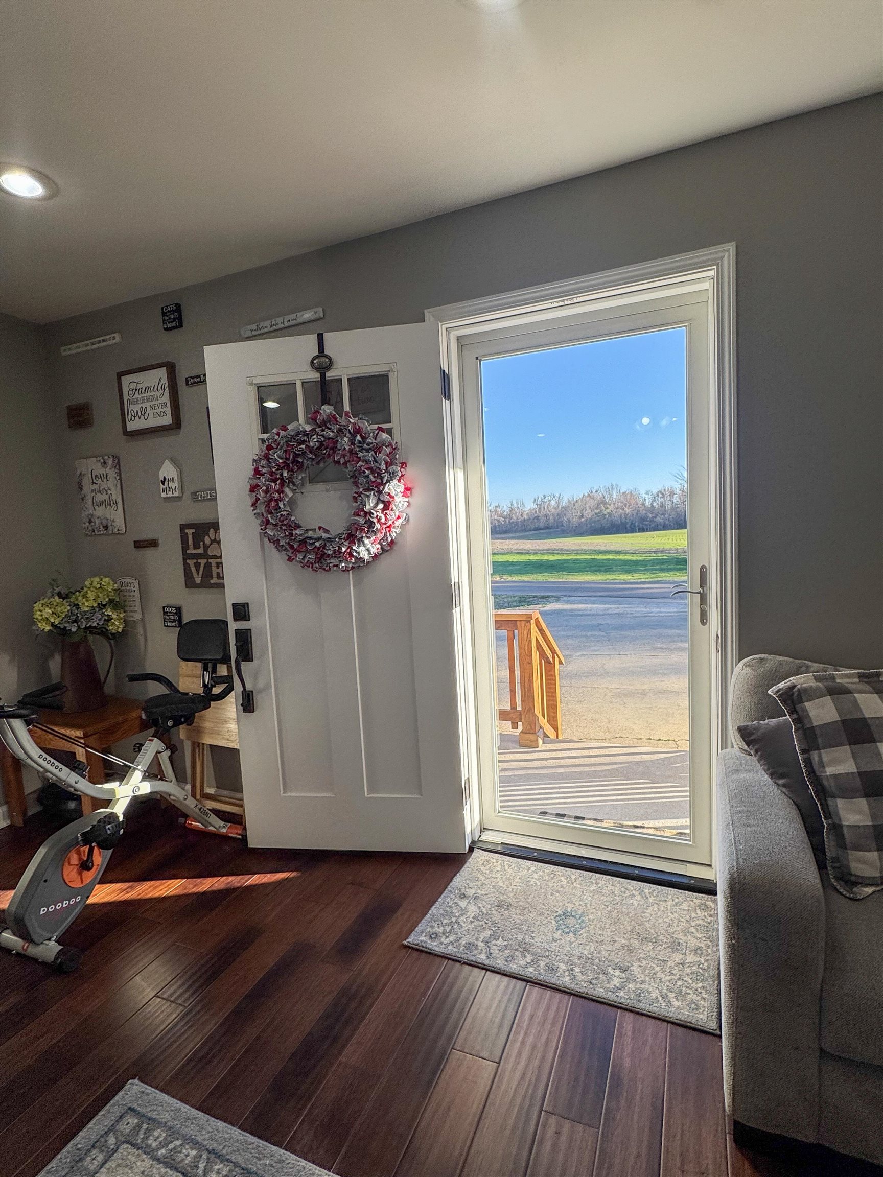 792 Smith Drive Covington, TN 38019 - Photo 10 of 34 a room with furniture and wooden floor