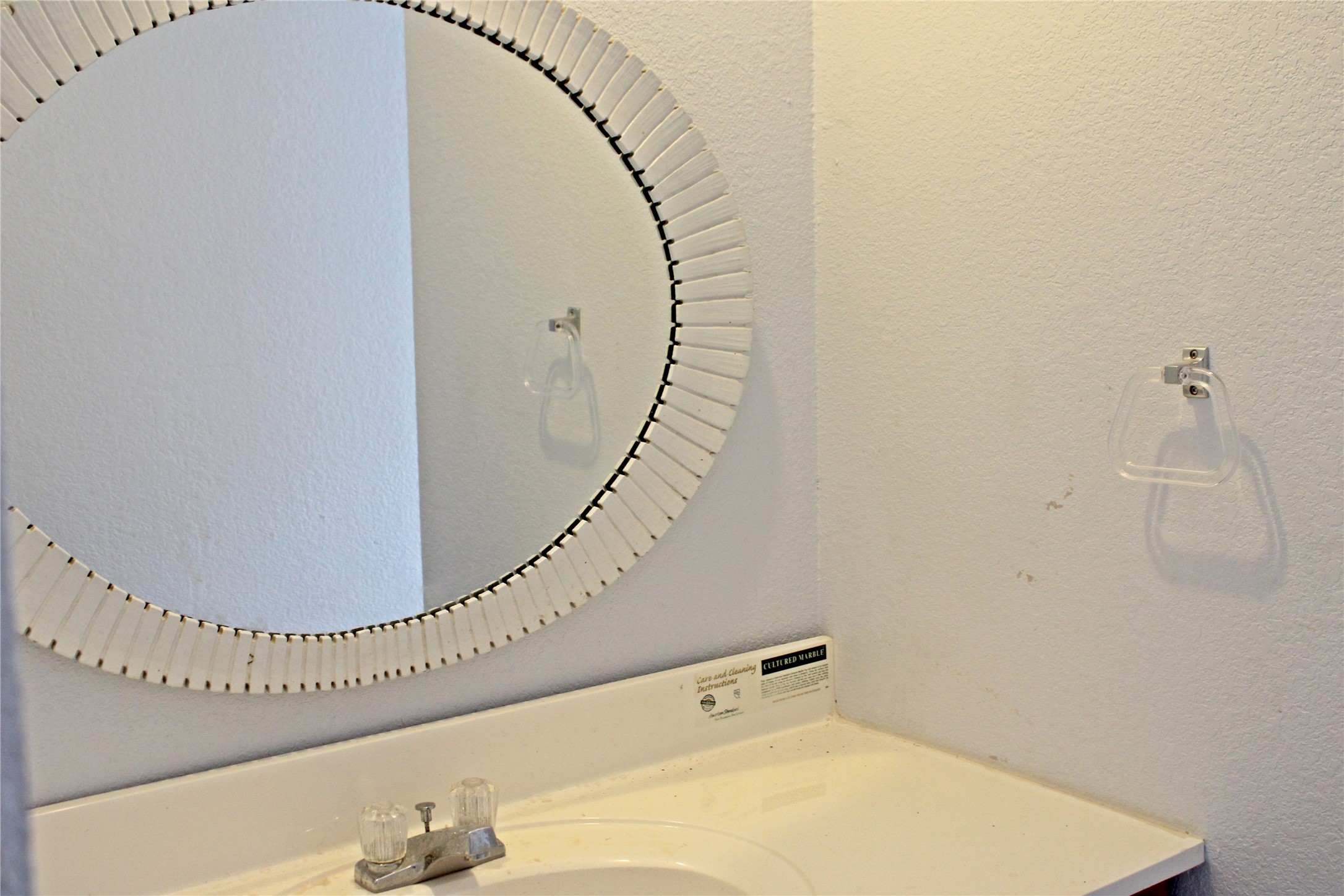 2042 Willow Springs Road Fayetteville, TX 78940 - Photo 27 of 42 a view of a hallway with staircase