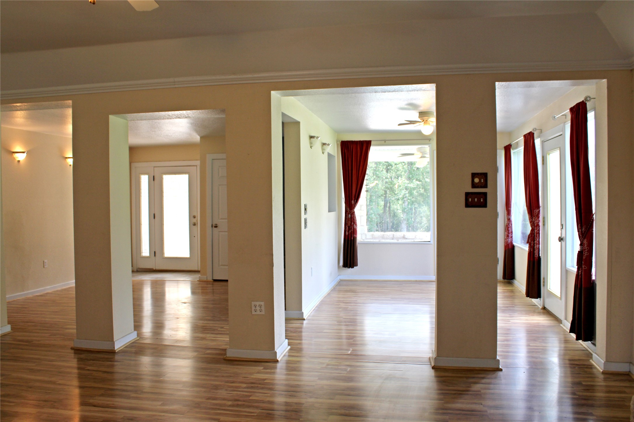 2042 Willow Springs Road Fayetteville, TX 78940 - Photo 5 of 42 a view of entryway with wooden floor