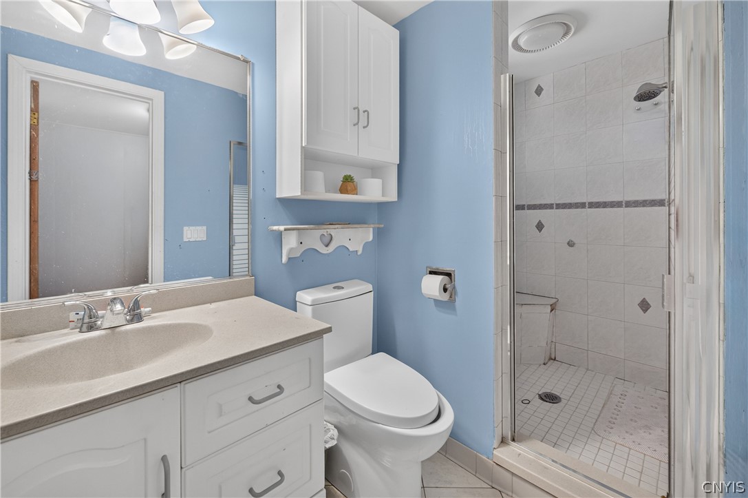 5367 Bear Road Clay, NY 13212 - Photo 24 of 50 Bath off primary
