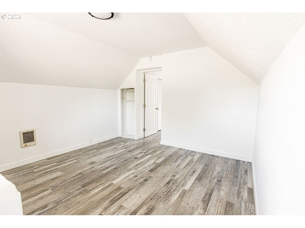 440 Wilkie Street Eugene, OR 97402 - Photo 28 of 38 a view of an empty room