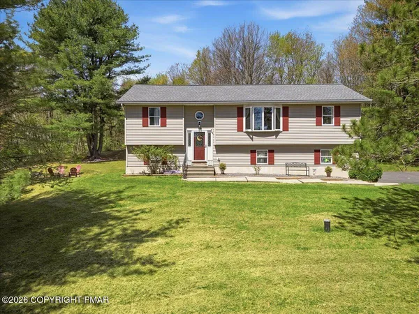 $400,000 | 211 Bear Medicine Circle, Effort, PA 18330