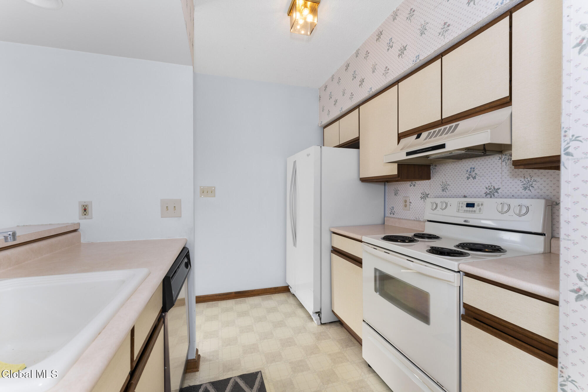 1976 Curry Road, Unit A102 Rotterdam, NY 12303 - Photo 9 of 23 Kitchen