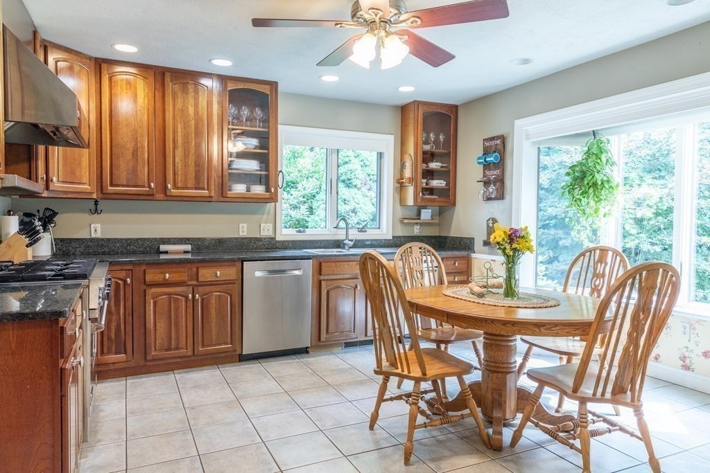 404 State Street Belchertown, MA 01007 - Photo 13 of 42