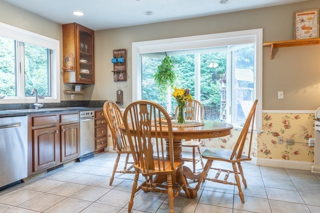 404 State Street Belchertown, MA 01007 - Photo 15 of 42